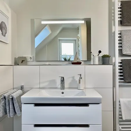 Holiday home Am Kutterhafen 28 - Prielhuus